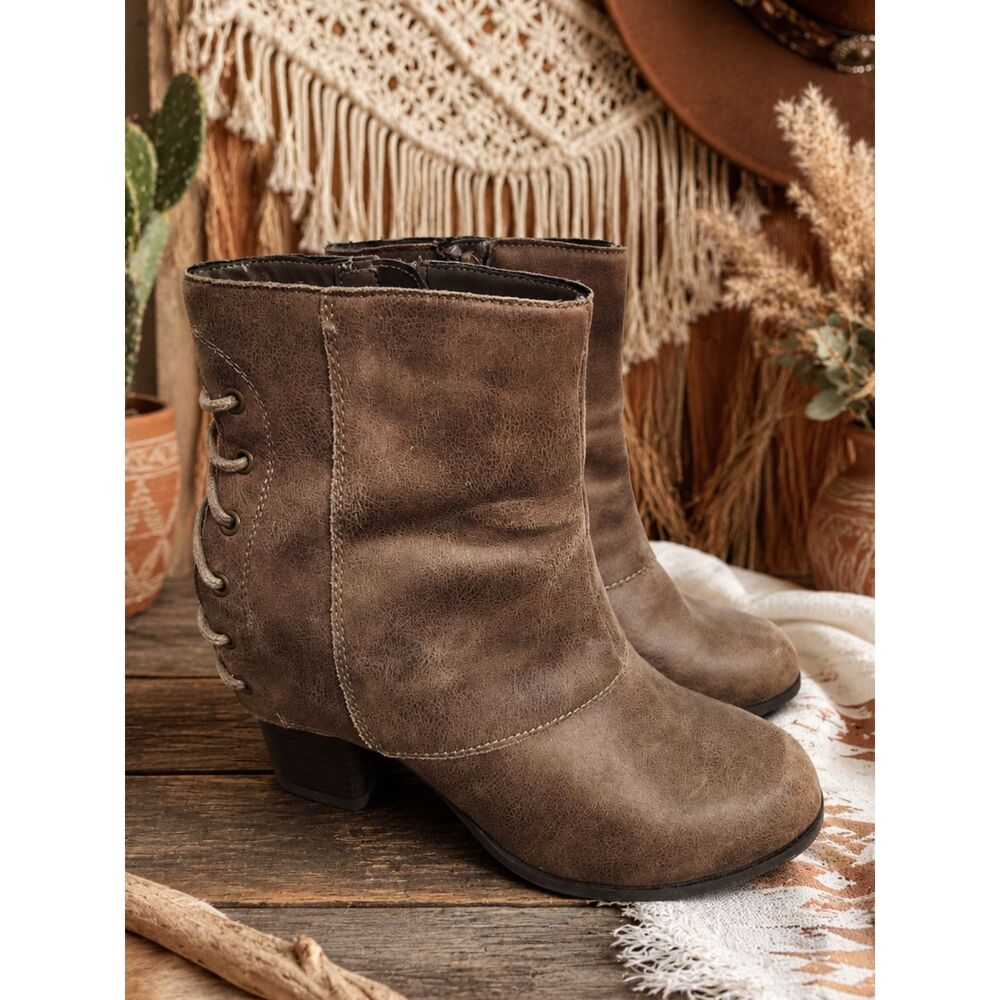 Y2K Fergalicious Trina Women’s 6.5M Brown Lace Up Ankle Boots Shoes Boho Western